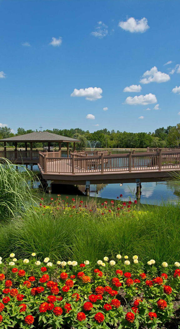 Barrington Lakes Apartments Apartments in Hoffman Estates, IL