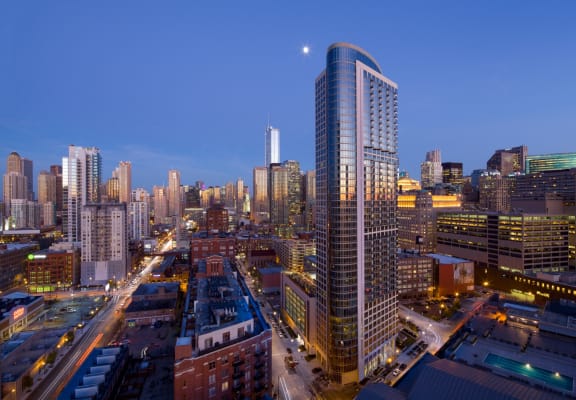Pets Safe Community at Hubbard Place, Chicago, IL. 360 Degree Views to Amaze, and the best place to live in Chicago.