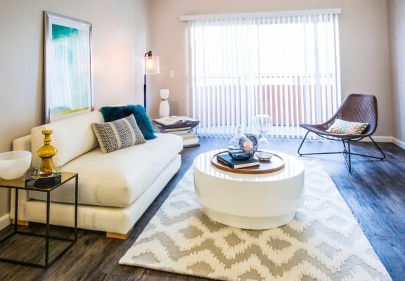 Glenoaks Gardens Apartments For Rent  91352 Furnished living room