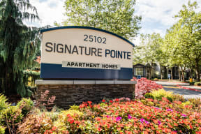 Kent Apartments - Signature Pointe Apartment Homes - Sign