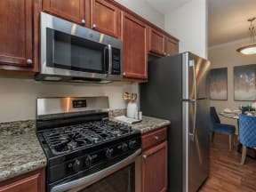 Fully Equipped Montecito Pointe Kitchen in Las Vegas Apartment Homes for Rent