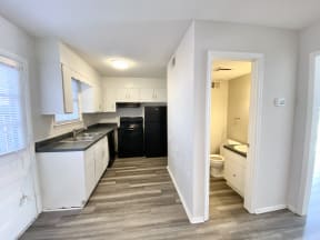 Apartments for Rent with Modern Kitchen at The Creek at St Andrews