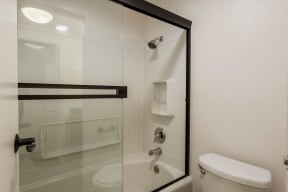 Bathroom with shower/tub combination