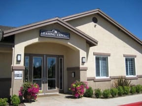 Apartments in Chico CA l Eaton Village Apartments Leasing office 