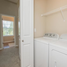 Washer and Dryer Latitude Apt  homes Happy Valley OR 