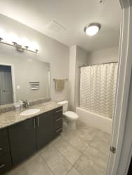 Apartment 1048 bathroom