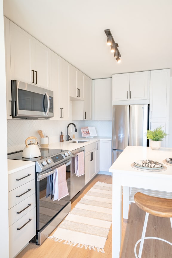 Harwood appliances at Harwood Flats, Maryland, 20852