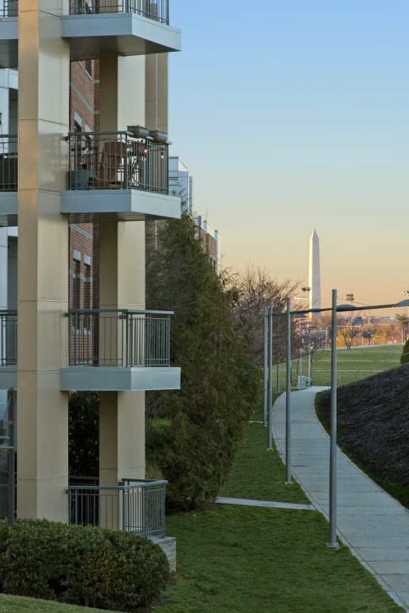 Best Apartments In Crystal City Va