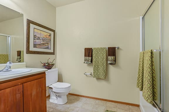 Luxurious Bathroom at Cypress Landing, California