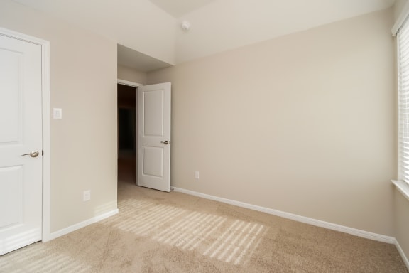 Carpeting In Bedrooms at Pradera Oaks, Texas, 77583