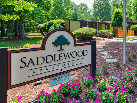 Saddlewood Apartments Sign in Richmond VA
