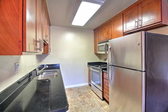 Efficient Appliances In Kitchen at Verandas, California, 94025