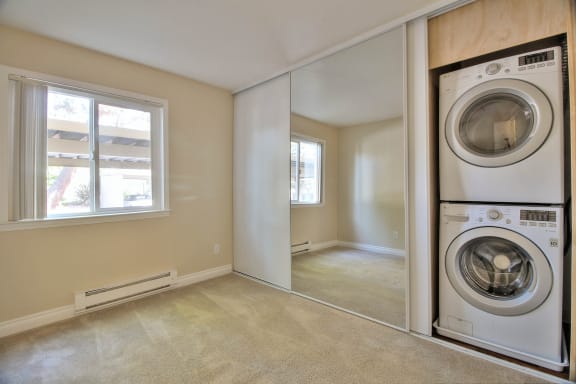 washer/dryer in unit at Sunnyvale Town Center Apartments