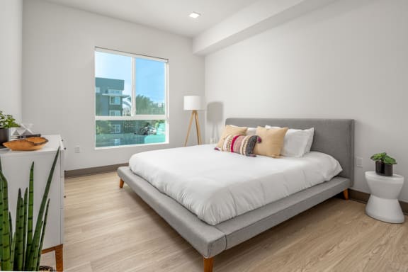 11 Bedroom 01