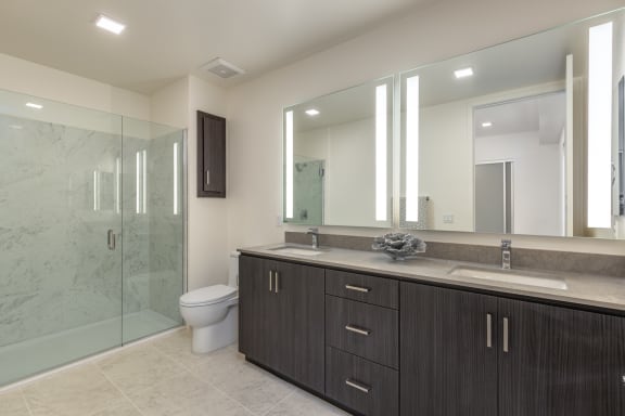 406 20 Bathroom 01