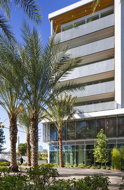 Luxury Apartments in Woodland Hills Luxury Apartments in Woodland Hills at The Q Variel, California