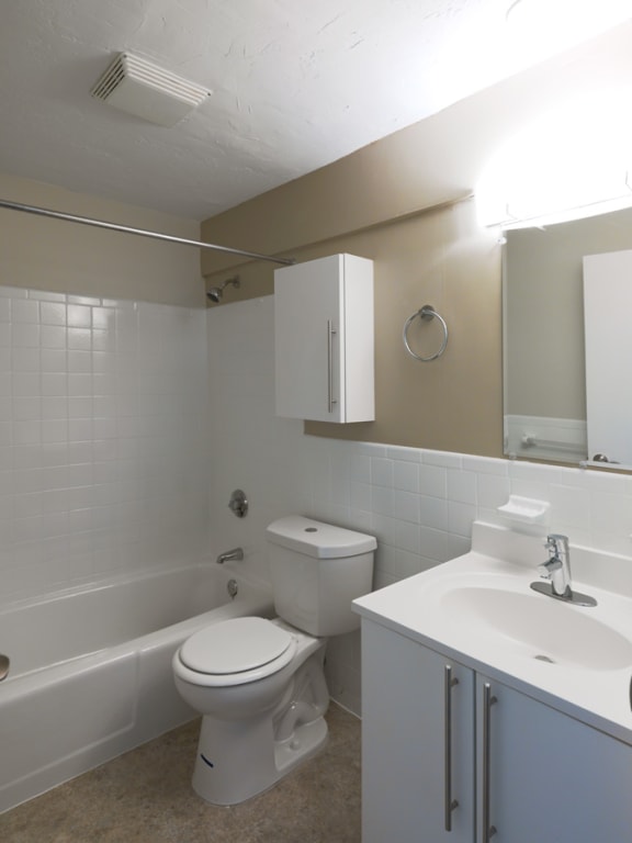 Renovated Bathroom at Mansfield Meadows Apartments.