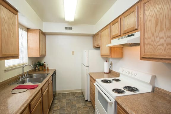 Spacious kitchen at Olde Towne Apartments in Middletown, Ohio 45042