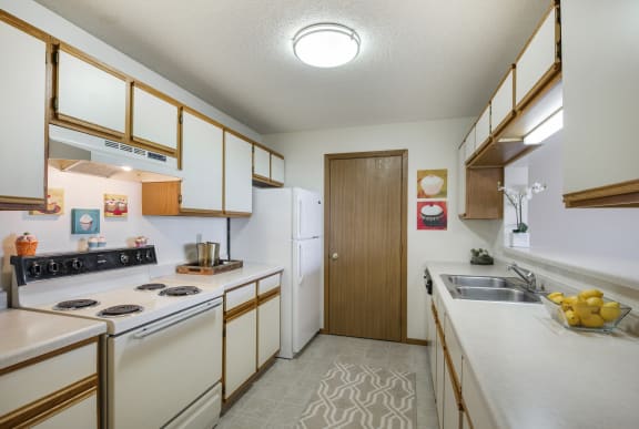 Evans Meadows Apartments in Elk River, MN Kitchen