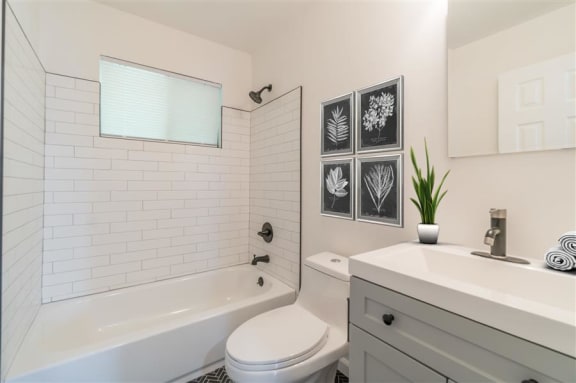 Luxurious Bathroom at Midwood Roswell, Roswell