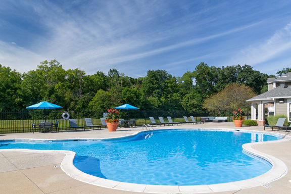 Lantern Woods Apartments - Two sparkling saltwater swimming pools and spa