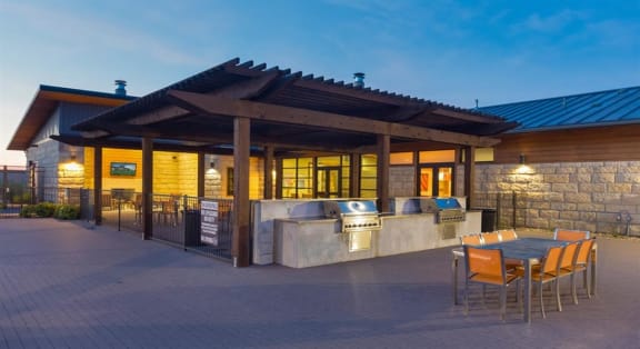 Apartments Near UT Dallas | The Pradera | Photos