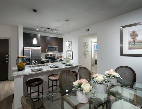 Everra Apartment Image Everra Apartment Image at Everra Midtown Park, Dallas, TX