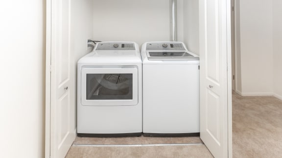 In Unit Full Size Washer and Dryer
