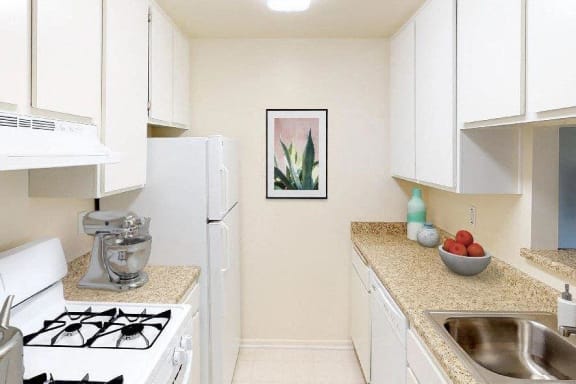 Fully Equipped Eat-In Kitchen, at  Oceanwood Apartments, Lompoc