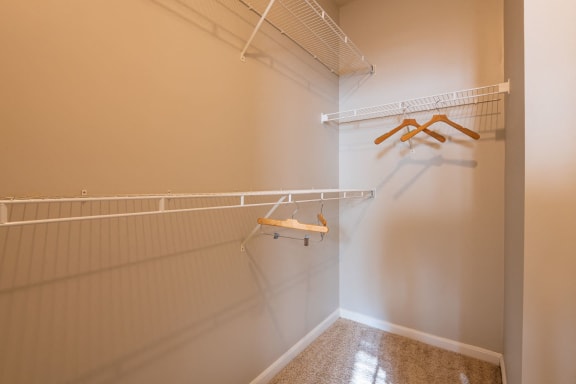 Apartments near Downtown Raleigh Oberlin Court Photos