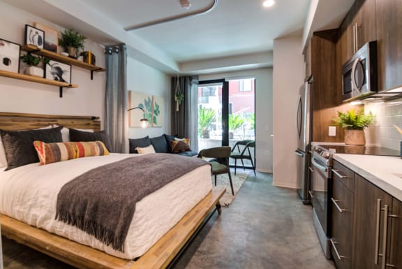 4th and J Studio Bedroom/Kitchen