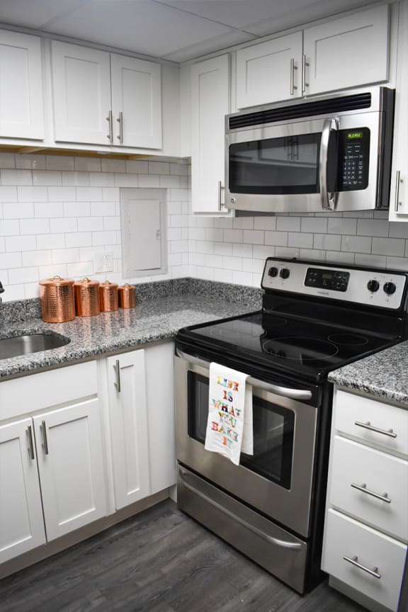 Updated Kitchen, Walnut Crossings Apartments, Monroeville, PA