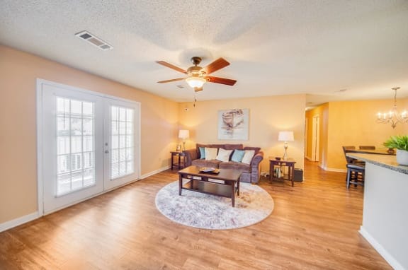 Open Living Room at The Pointe Apartment Homes, Gautier, MS, 39553