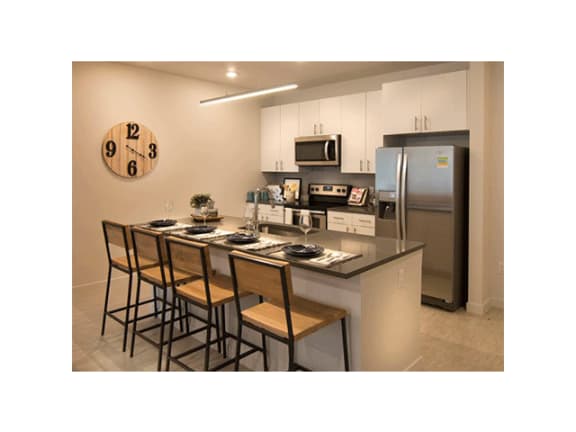 Kitchen Bar With Granite Counter Top at Cycle Apartments, Colorado, 80525