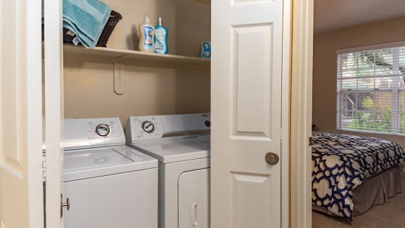 Washer and Dryer in Units in Oro Valley AZ 85737