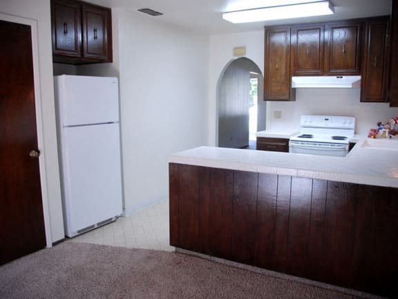 Refrigerator And Kitchen Appliances at Scottsmen Apartments, Clovis, CA