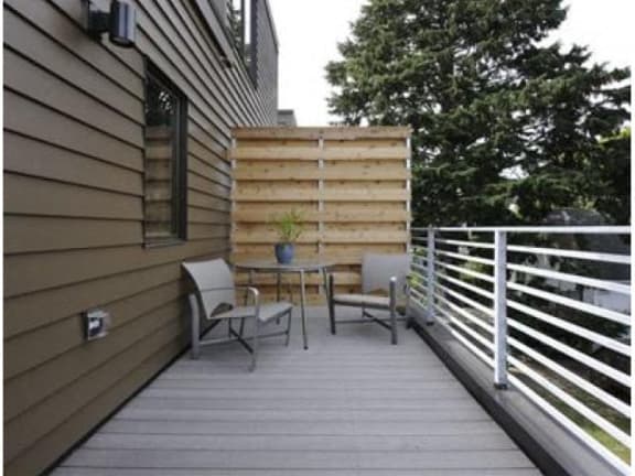 Reliable Apartments | Patio