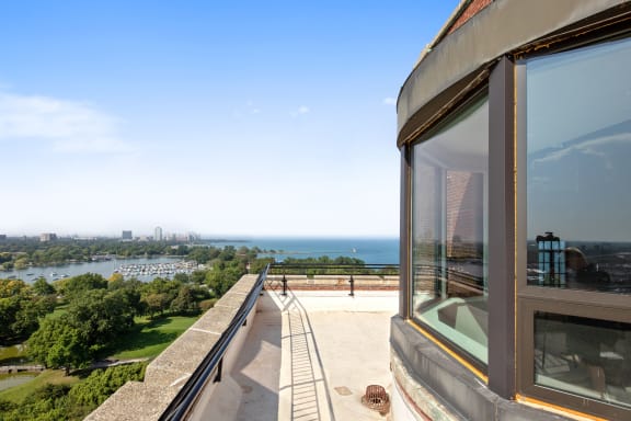 Skydeck with Scenic Views of Lake Michigan and Jackson Park at Park Heights by the Lake Apartments, Illinois