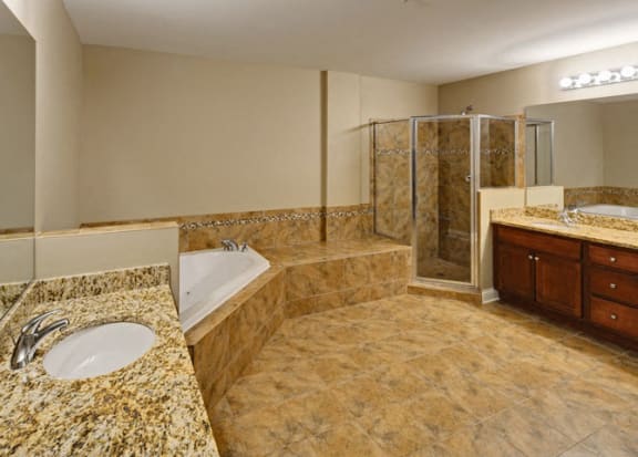 Oversized Soaking Tubs at Two Itasca Place, Itasca, IL