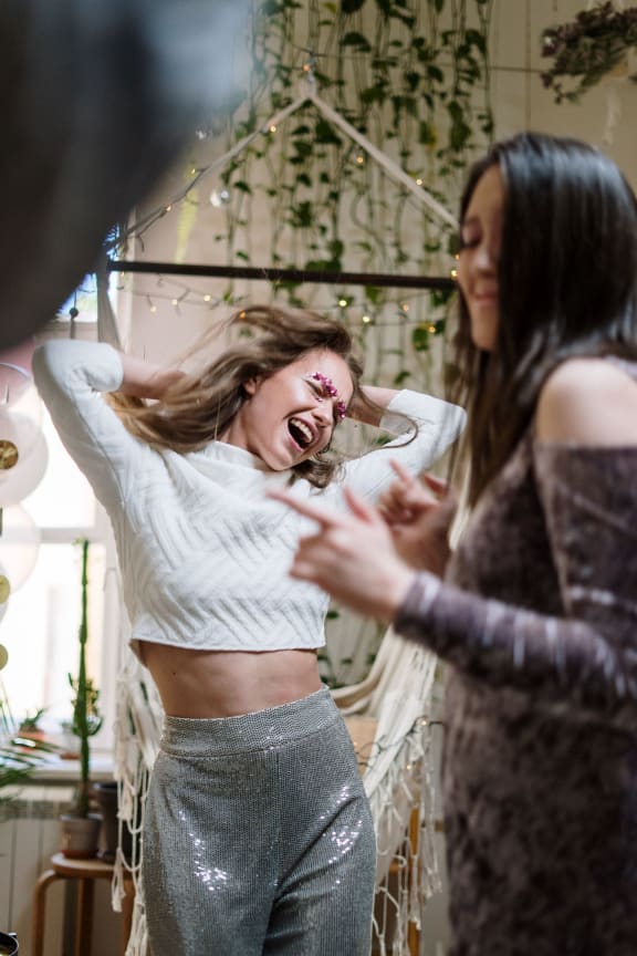 Dancing Girls at Two Itasca Place, Itasca, 60143