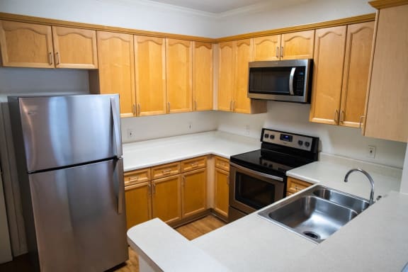 Modern Kitchen at Northlake Park, Florida