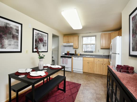 Bright, eat in kitchen at Hyde Park Apartments