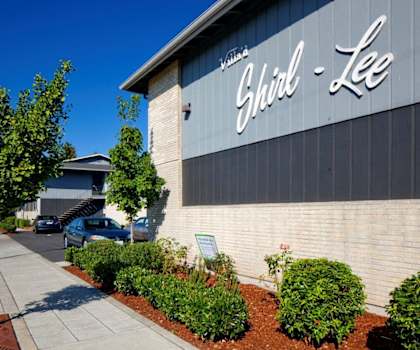 Villa d'Shirl Lee