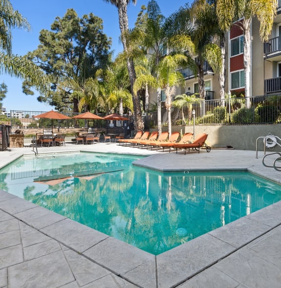 the swimming pool at the resort at longboat key club