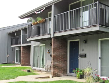 Mechanicsburg Apartment walking distance to grocery store in Mechanicsburg, PA | Wesley Park Townhouses | Property Management, Inc.