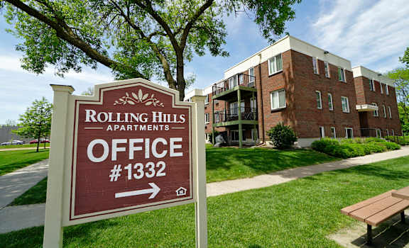 Rolling Hills Apartments, St Paul, MN