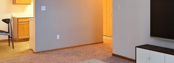 Dakota Manor Apartments | Fargo, ND