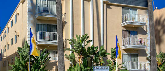 Apartment Building in Los Angeles