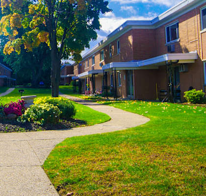 Cedarwood at Cedarwood Estates Apartments, Willoughby, 44094