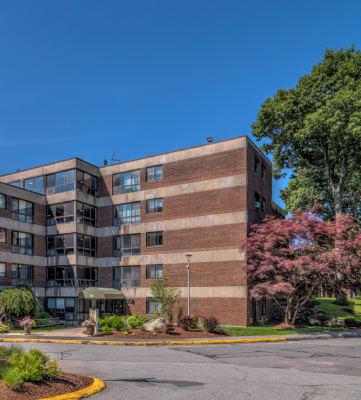 Exterior View of Rockingham Glen Entrance to Leasing and Management Office. 